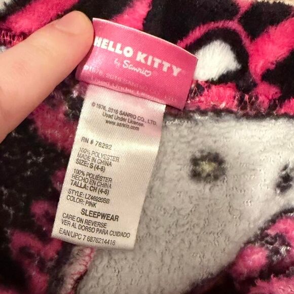 Sanrio Women's multi Pajamas - Picture 4 of 4
